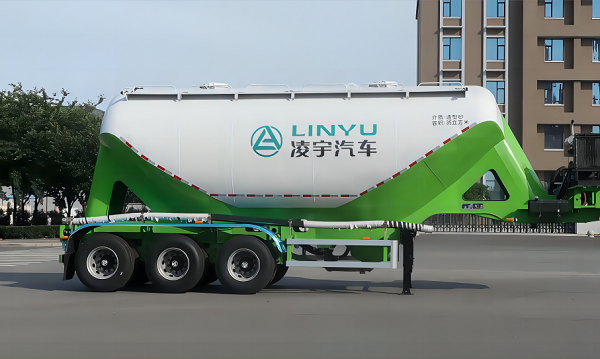 35方超輕立式粉罐半掛車的優(yōu)勢(shì)和特點(diǎn)是什么？