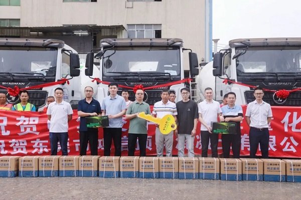 【發(fā)車(chē)新聞】陜汽&凌宇攪拌車(chē)交付客戶(hù)！